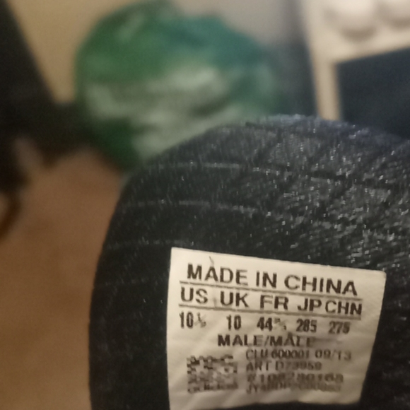 Brand new Kobe nightmare before Xmas kicks - Picture 9 of 9